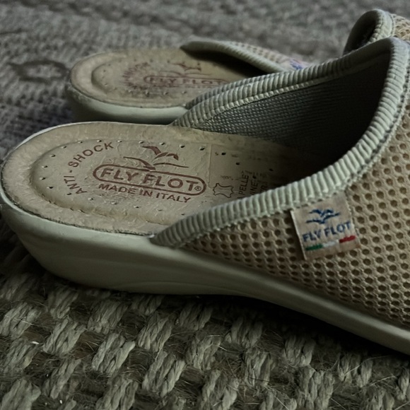 Fly Flot Mesh Clogs - Picture 6 of 7